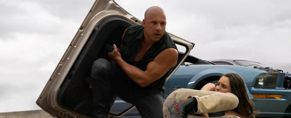 Vin Diesel (hier mit Daniela Melchior in „Fast & Furious 10“) hatte auf der Upfront-Show frohe Kunde im Gepäck – Bild: Universal Pictures International Germany GmbH