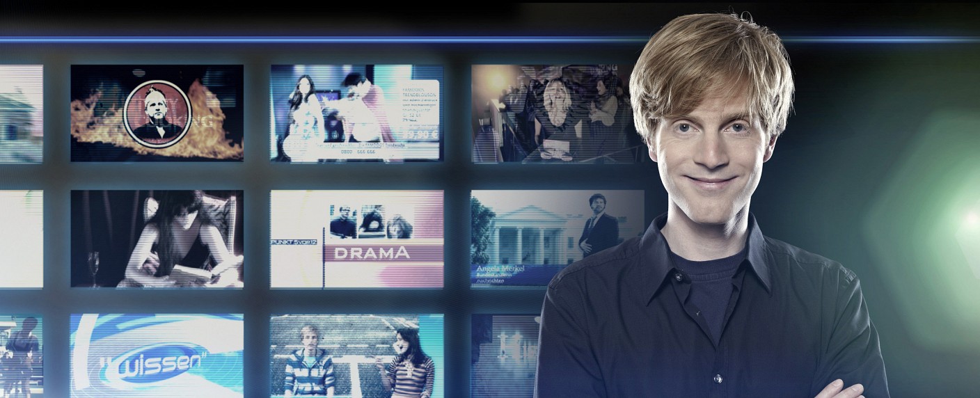 „Die Fernseher“: Pilotdreh zu Comedyshow mit Pierre M. Krause und Philipp Walulis – Jeannine Michaelsen wirkt ebenfalls in TV-Satire mit – Bild: SWR/​Gert Krautbauer