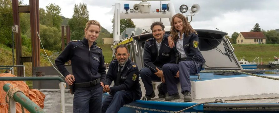 „WaPo Elbe“: Das Erste bestätigt Staffel 4 und wichtige Castveränderung – Staffel 3 mit acht neuen Folgen startet heute – Bild: ARD/Klingsor/Sarah Blinten „WaPo Elbe“: Das Erste bestätigt Staffel 4 und wichtige Castveränderung – Staffel 3 mit acht neuen Folgen startet heute – Bild: ARD/Klingsor/Sarah Blinten