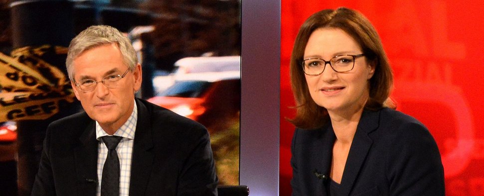 „Was nun, Herr Steinmeier?“ fragen Peter Frey und Bettina Schausten. – Bild: obs/ZDF/Andrea Enderlein