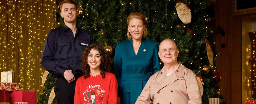 Weihnachtskomödie mit Mariele Millowitsch statt „Helene Fischer Show“ – „Weihnachten im Olymp“ um ein ganz besonderes Wiedersehen – Bild: ZDF/​Katrin Knoke