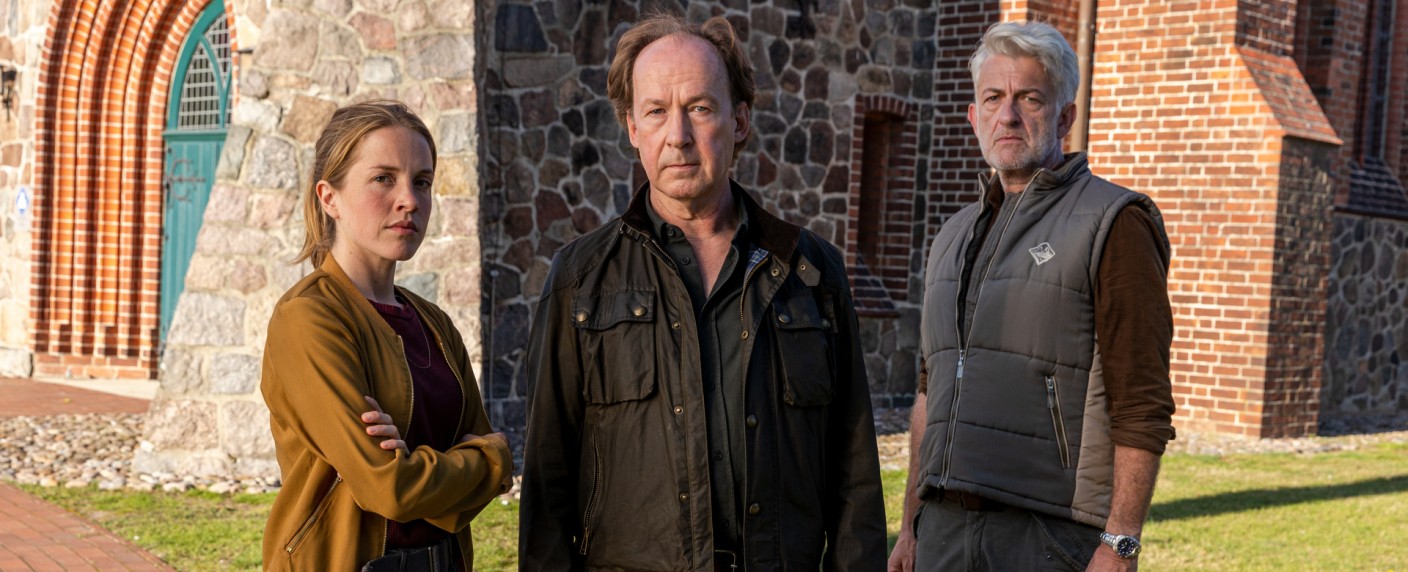 Quoten: Erfolgreicher Auftakt für „Wendland“, RTL-„Puppenstars“ chancenlos – Erfolgreicher Samstag für „Verstehen Sie Spaß?“ und „The Masked Singer“ – Bild: ZDF/​Maor Waisburd