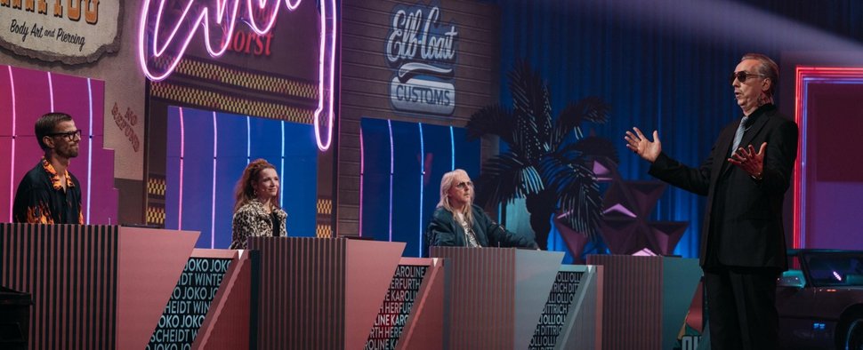 „Wer stiehlt Olli Schulz die Show?“: (v. l. n. r.) Joko Winterscheidt, Karoline Herfurth, Olli Dittrich und Moderator Olli Schulz – Bild: Joyn/Julian Mathieu