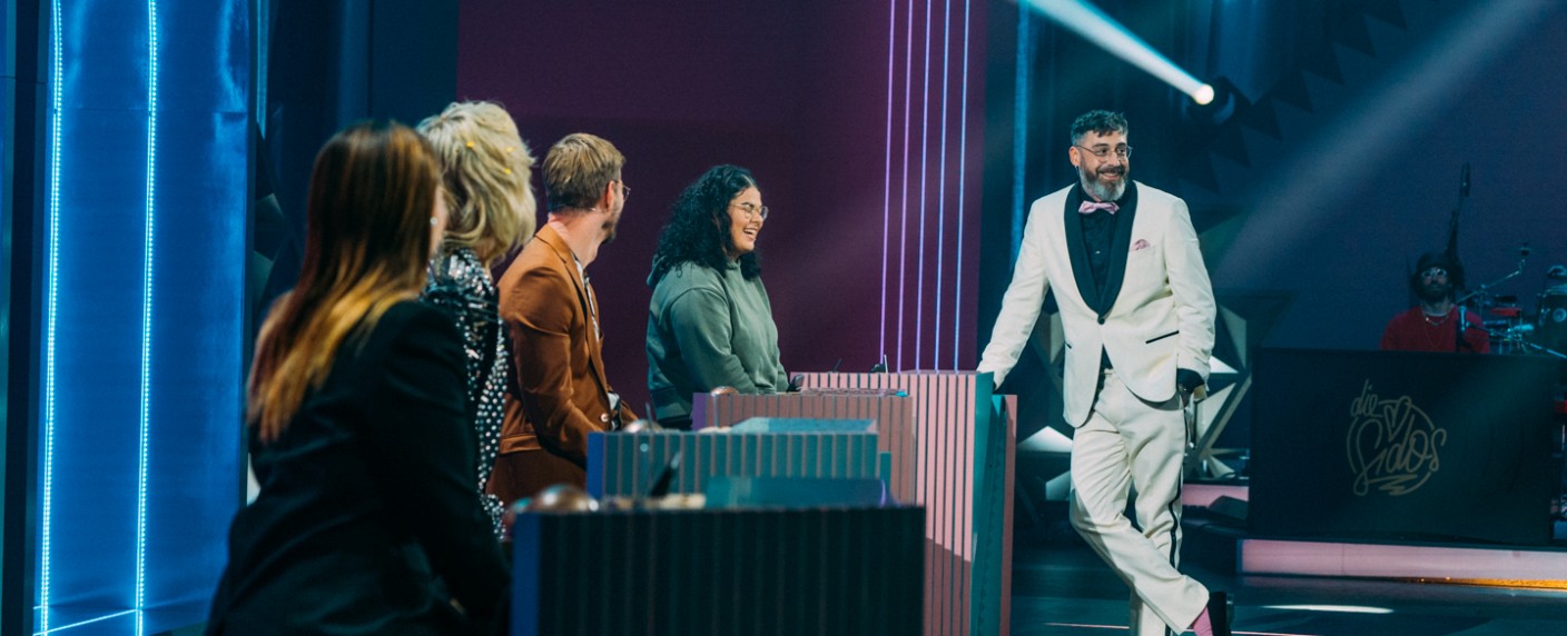 Quoten: „Wer stiehlt mir die Show?“ verabschiedet sich mit Staffelrekord – Kölner „Tatort“ nicht zu schlagen, „Hexen hexen“ und punkten in Sat.1 – Bild: ProSieben/​Florida TV /​ Julian Mathieu