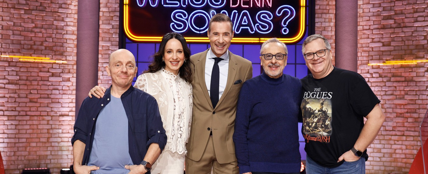 „Wer weiß denn sowas?“-Vorschau: „Marie Brand“-Duo, Musiker, Radsportler und ein berühmtes Vater-Tochter-Schauspielgespann – Das sind die Gäste vom 7. bis 11. April 2025 – Bild: ARD/​Morris Mac Matzen