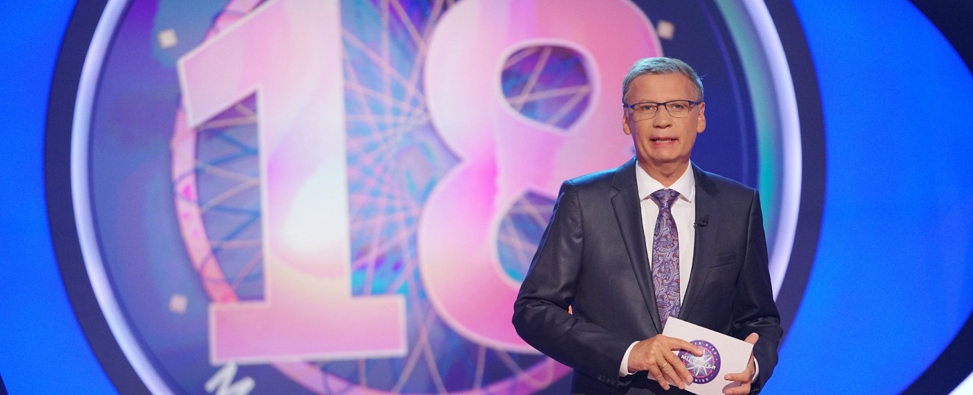 Quoten: „Wer wird Millionär?“-Jubiläum macht RTL froh, verhaltener Start für „Detlef Soost“ – „Hart aber fair“ holt Spitzenwerte und sticht ZDF-Familiendrama aus – Bild: MG RTL D /​ Stefan Gregorowius