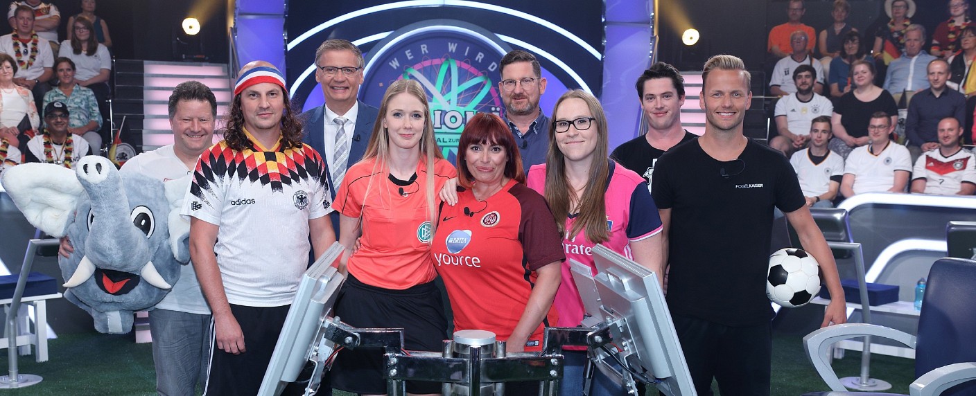 Quoten: ZDF-Krimiwiederholung schlägt starkes WM-Special von „Wer wird Millionär?“ – Tiefstwert zum Abschied für „Promis auf Hartz IV“, VOX mit Doku-Soaps erfolgreich – Bild: MG RTL D/​Frank Hempel