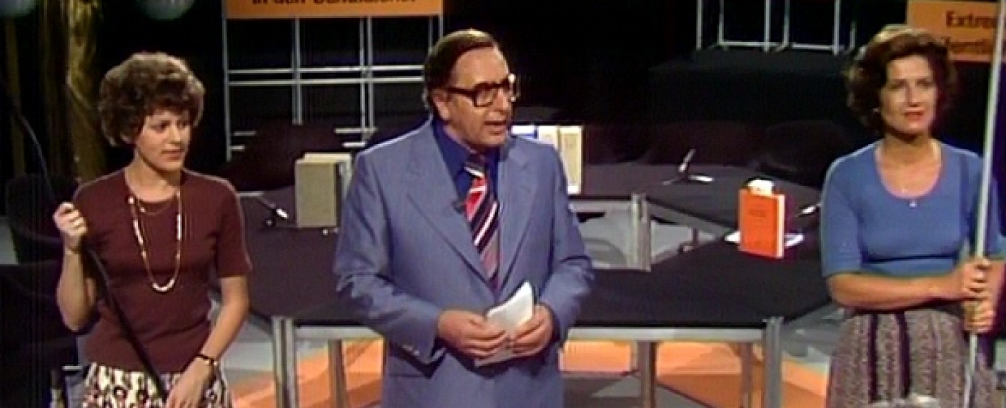 Prosit, „Wie würden Sie entscheiden?“! – Vor 40 Jahren wurde zum ersten Mal die goldene Justitia befragt – von Ralf Döbele – Bild: ZDF/​Sony Music/​Screenshot