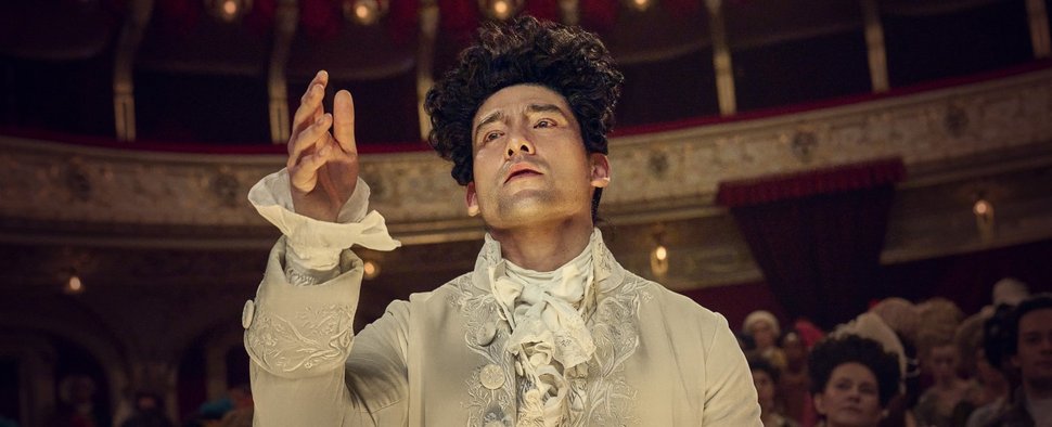 Will Sharpe wird zum berühmten Komponisten Wolfgang „Amadeus“ Mozart – Bild: Sky
