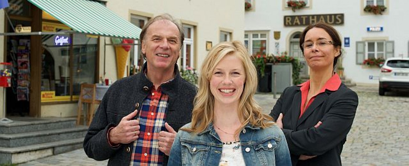 „Freiwillig Feuerwehrfrau“: ZDF dreht neue Herzkino-Reihe – Regisseur von „Türkisch für Anfänger“ mit neuem Projekt – Bild: obs/​ZDF/​Bernd Schuller