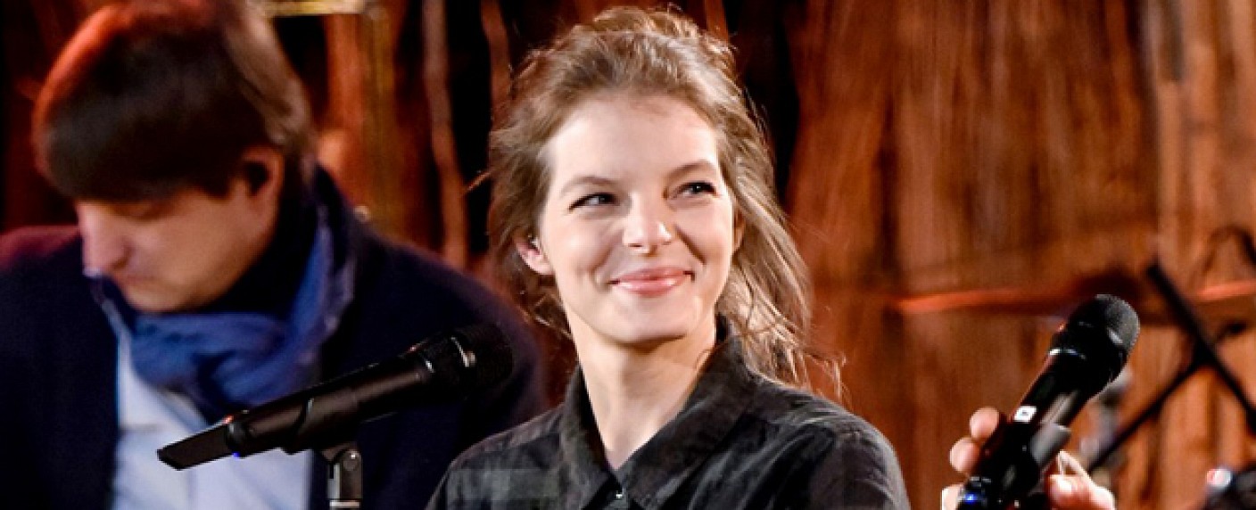„The Voice of Germany“: Yvonne Catterfeld wird neuer Coach – Sängerin folgt auf Silbermond-Frontfrau Stefanie Kloß – Bild: VOX/​Markus Hertrich