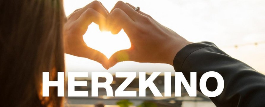[UPDATE] „Mit Herz und Holly“: Starttermin für neue ZDF-„Herzkino“-Reihe – 3sat kündigt Late-Night-Show mit Sarah Bosetti an – Bild: ZDF/​Corporate Design