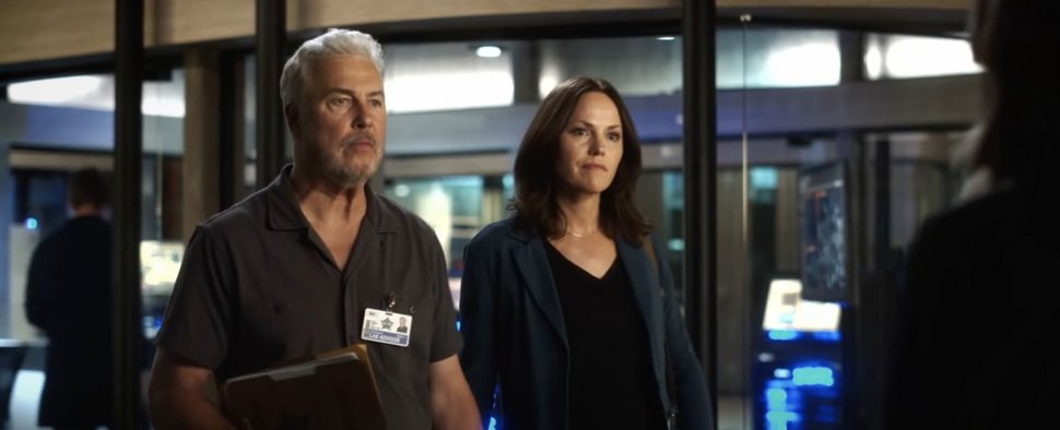 Zurück im Forensikbusiness: Gil Grissom (William Petersen) und Sara Sidle (Jorja Fox) arbeiten wieder im Crime Lab von Las Vegas. Unter neuer Chefin. – Bild: CBS