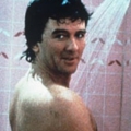 „Dallas“ unter der Dusche – . . . dieses Mal ist es kein Traum – Bild: Lorimar /​ TNT