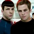 Chris Pine (r.) und Zachary Quinto (r.) in „Star Trek“ – Bild: Paramount Pictures