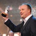 Oliver Welkes „heute show“ gewinnt ein Comedy-Ei – Bild: RTL/Willi Weber Oliver Welkes „heute show“ gewinnt ein Comedy-Ei – Bild: RTL/Willi Weber