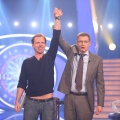 RTL: Zum achten Mal Höchstgewinn bei „Wer wird Millionär“ – Pokerspieler knackt bei Günther Jauch die Million – Bild: RTL/​Stefan Gregorowius