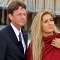 „XY“-Moderator Rudi Cerne mit Romina Power – Bild: ZDF/Volker Correll