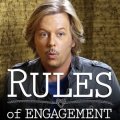 "Rules of Engagement" erhält siebte Staffel – CBS verlängert Sitcom mit David Spade – Bild: CBS