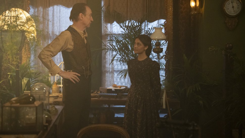 Sherlock & Daughter – Bild: The CW / Albion Television Ltd. All rights reserved.