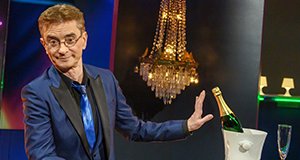 Mathias Richling – Das Jahr – Bild: SWR/Patricia Neligan Mathias Richling – Das Jahr – Bild: SWR/Patricia Neligan