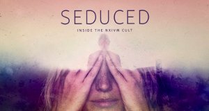 Seduced: Inside the NXIVM Cult – Bild: Starzplay Seduced: Inside the NXIVM Cult – Bild: Starzplay
