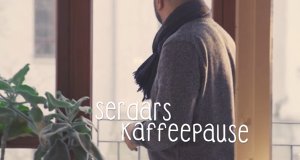 Serdars Kaffeepause – Bild: Tele 5 Serdars Kaffeepause – Bild: Tele 5