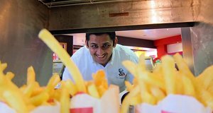 The Billion Dollar Chicken Shop – Bild: BBC One