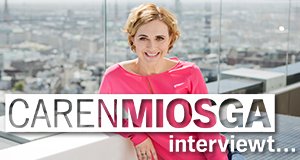 Caren Miosga interviewt … – Bild: NDR/probono/Anne Koch Caren Miosga interviewt … – Bild: NDR/probono/Anne Koch