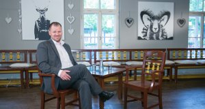 Fußi will streiten – Bild: Puls 4 Fußi will streiten – Bild: Puls 4