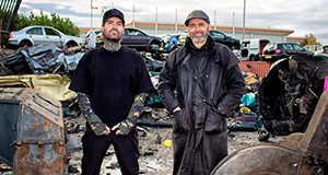 Der Schrottplatz-Wettkampf: Autos der Spitzenklasse – Bild: UKTV/Nat Geo Der Schrottplatz-Wettkampf: Autos der Spitzenklasse – Bild: UKTV/Nat Geo