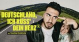 Deutschland, ich küss dein Herz – Bild: WDR/Philipp Pongratz/Nils Reuter/Hintergrund KI-generiert Deutschland, ich küss dein Herz – Bild: WDR/Philipp Pongratz/Nils Reuter/Hintergrund KI-generiert