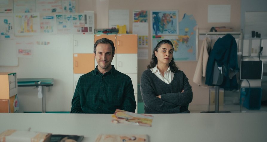 Eine Runde Applaus – Bild: Netflix Eine Runde Applaus – Bild: Netflix