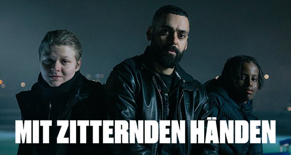 Mit zitternden Händen – Bild: Netflix/Martin Wichardt Mit zitternden Händen – Bild: Netflix/Martin Wichardt