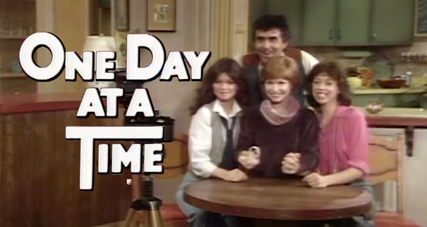 One Day at a Time – Bild: CBS One Day at a Time – Bild: CBS