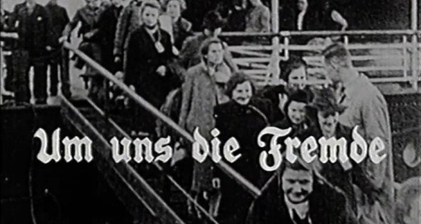Um uns die Fremde – Bild: ARD