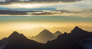 Zwischen Himmel und Erde – Die Alpen nonstop Zwischen Himmel und Erde – Die Alpen nonstop