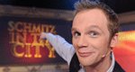 Schmitz in the City – Bild: Sat.1/Willi Weber Schmitz in the City – Bild: Sat.1/Willi Weber